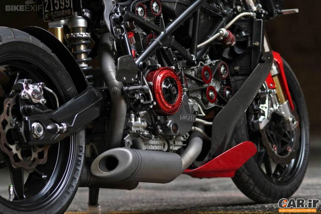 موتور سیکلت دوکاتی749 -نمای بدنه و چرخ ها