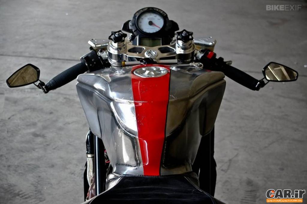 موتور سیکلت دوکاتی749 -نمای فرمان و بدنه